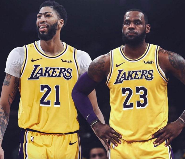  詹姆斯狂砍三双助湖人力克掘金迎关键胜利