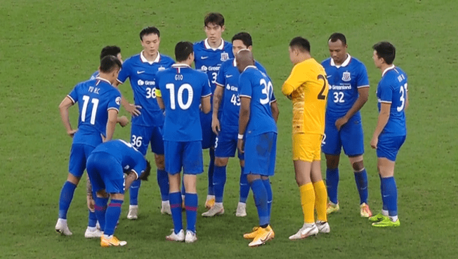  里尔中场大将染红离场，法甲劲旅陷入被动局面