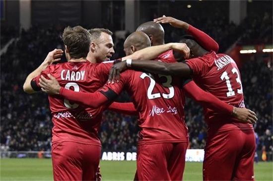  摩纳哥青春风暴席卷法甲，新星边锋梅开二度助队登顶